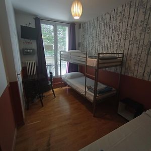 Habitación para Hombres Compartida